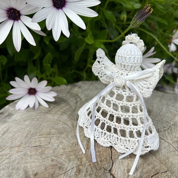 Three Vintage Crochet Angel Tree Topper - Picture 8 of 8